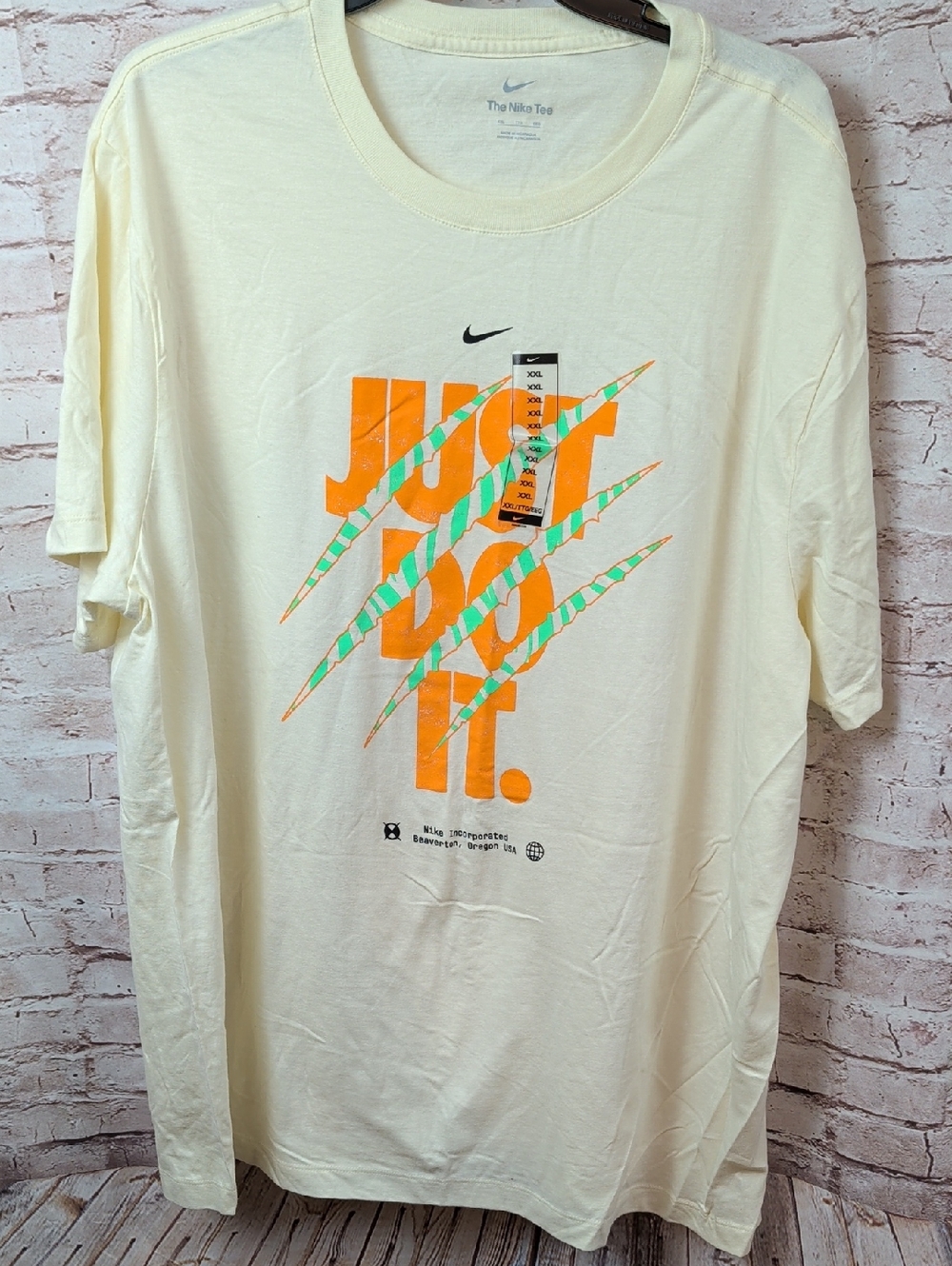 Nike Men’s Cream 'Just Do It' Graphic Tee XXL Nwt - Picture 1 of 6